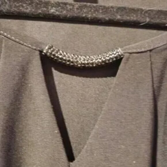 DRESSBARN collection blouse black sleeveless with keyhole neckline size Large - Picture 2 of 5